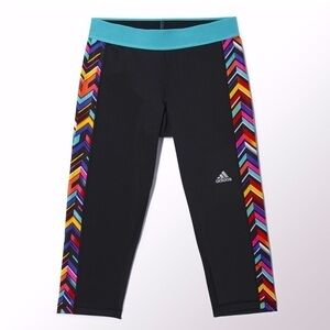 ADIDAS Techfit medium compression activewear athletic crop leggings. 17” L